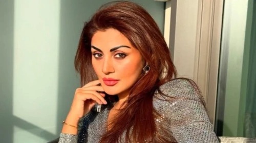 রিমি বলেন, ''এখানকার মোট জনসংখ্যার প্রায় ৯৫ শতাংশই প্রবাসী, বাকিরা এমিরাতি। দুবাই সবাইকে আপন করে নেয়। এখানে যেমন মসজিদ আছে, তেমনই মন্দিরও আছে। সকলের কথা ভেবেই পরিকল্পনা করা হয়। শহরের মূল লক্ষ্যই হল কীভাবে মানুষের জীবনকে আরও ভাল, সহজ এবং আরামদায়ক করে তোলা যায়।”